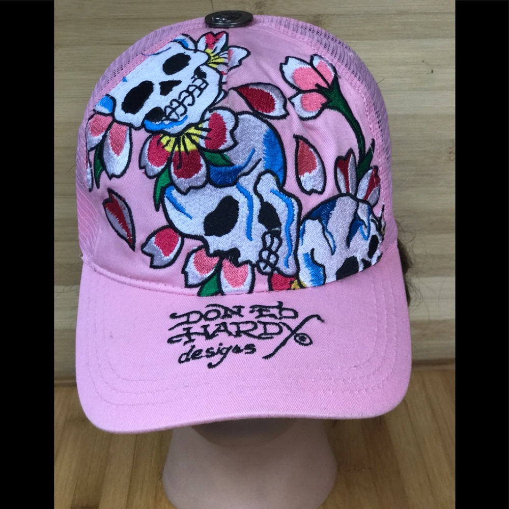 ♻️Vintage Ed Hardy SnapBack Pink baseball hat